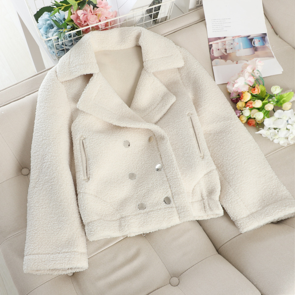 Palton scurt de dama cu nasturi in patru culori