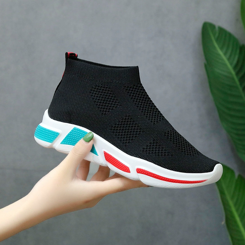 Női sportzokni típusú zokni három színben