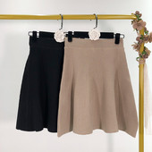 Rövid szabású barna és fekete szoknya magas derékkal