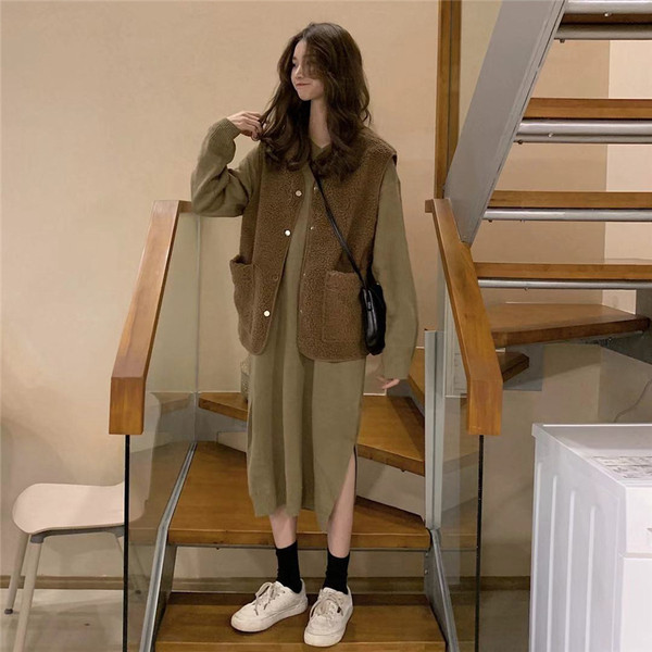 Női mellény két színben, zsebekkel