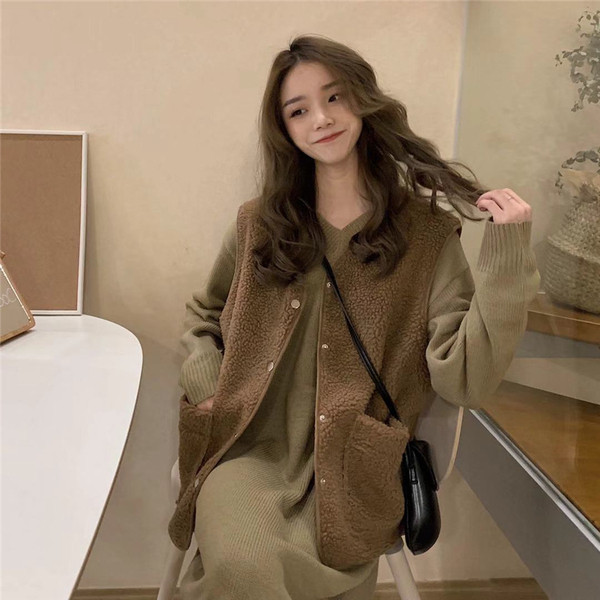 Női mellény két színben, zsebekkel