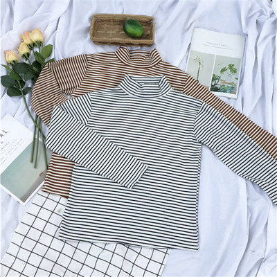 Modern női csíkos blúz három színben - barna fehér és fekete