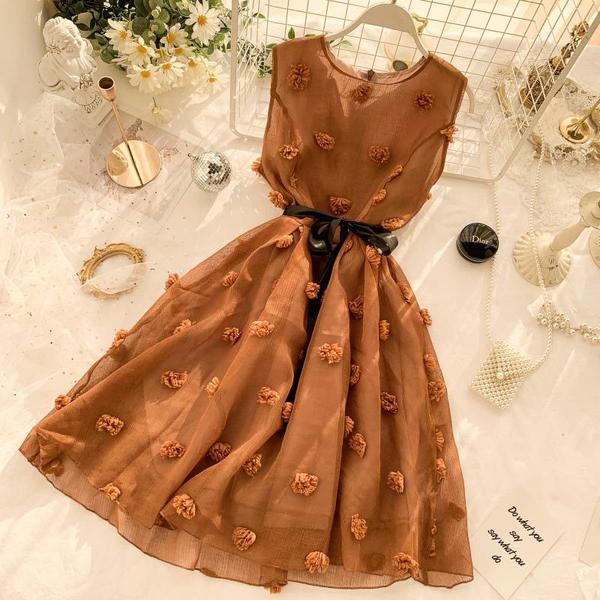 Modern női ruha övvel, négy színben