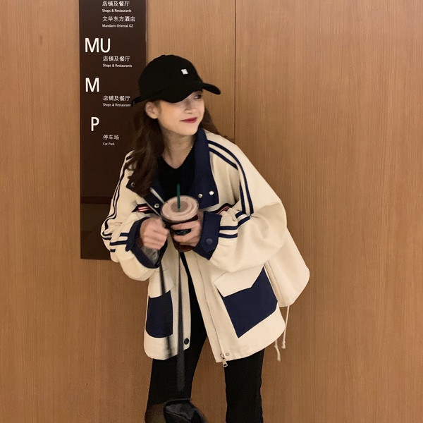 Geaca lata moderna de dama cu buzunare