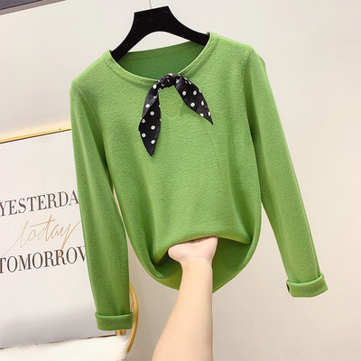 Μοντέρνα γυναικεία μπλούζα με κεντήματα σε τέσσερα χρώματα