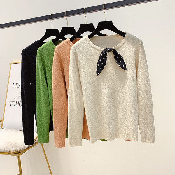 Μοντέρνα γυναικεία μπλούζα με κεντήματα σε τέσσερα χρώματα