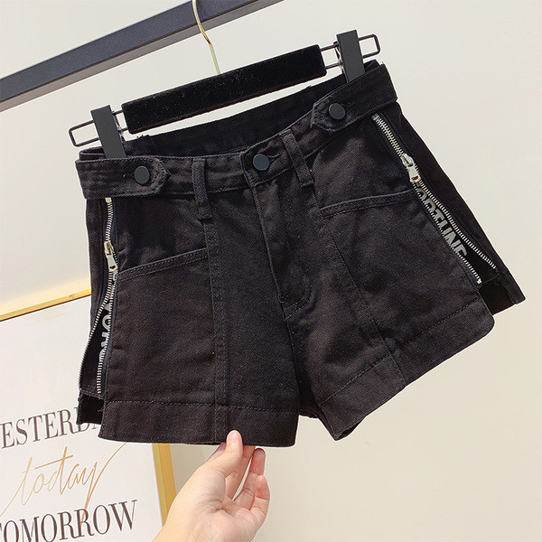 Rövid női farmer cipzárral, két színben