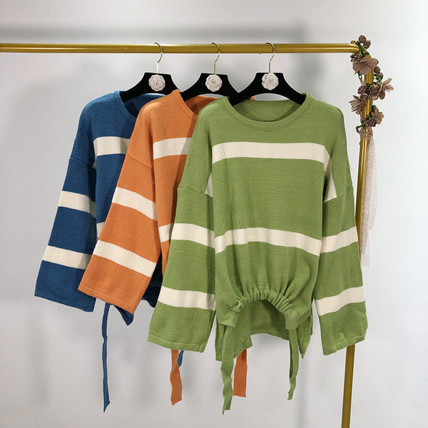 Pulover casual cu dungi cu cravate in trei culori