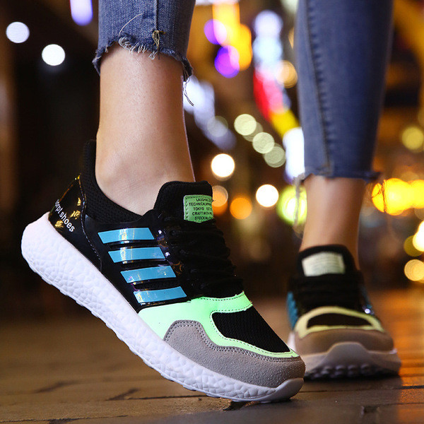 Alkalmi női tornacipő vastag talppal, két színben