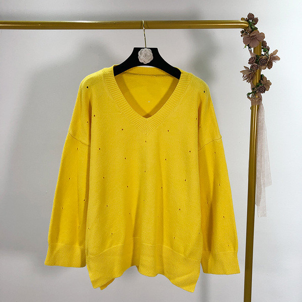 Pulover casual de dama cu decolteu spitz in rosu, galben, verde si alb