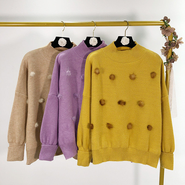 Női alkalmi pulóver sárga, lila és bézs pehelyszínnel