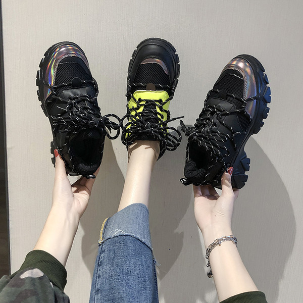 Fekete és sárga fűzős női tornacipő új modellje