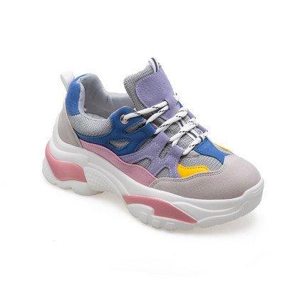 Női tornacipő velúr elemmel, durva talppal, két színben