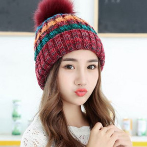 Meleg téli sapka pehelytal, különböző színekben