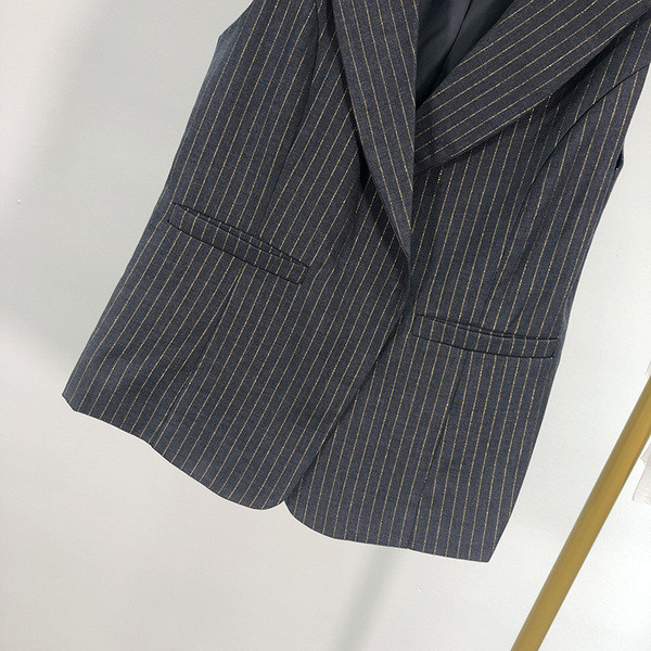 Csíkos elegáns női mellény sötét színben