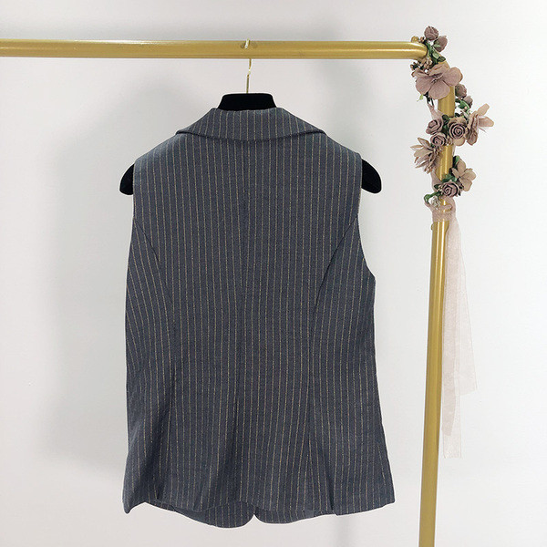 Csíkos elegáns női mellény sötét színben