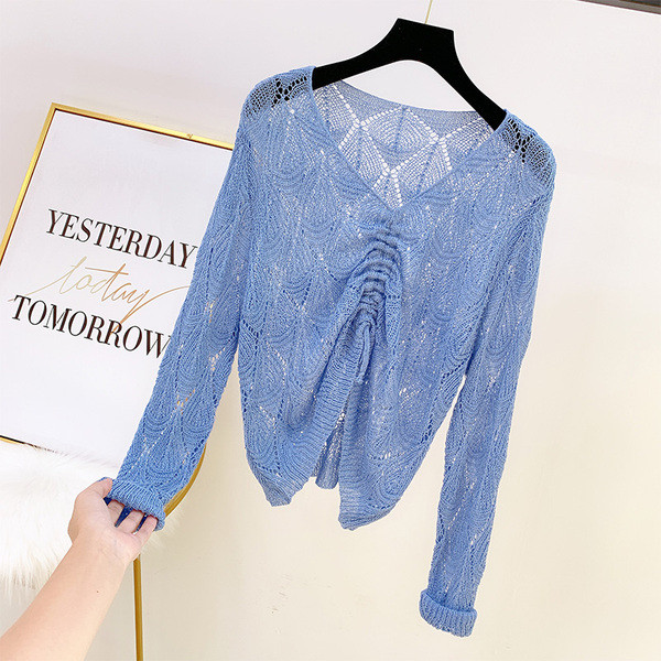 Γυναικεία πλεκτή μπλούζα με λαιμόκοψη