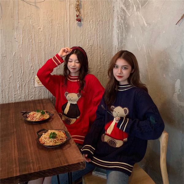 Modern női pulóver három színben - kék, piros és fehér