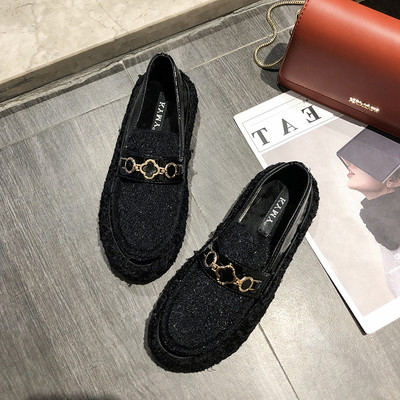 Őszi női mokaszinok fém díszítéssel két színben