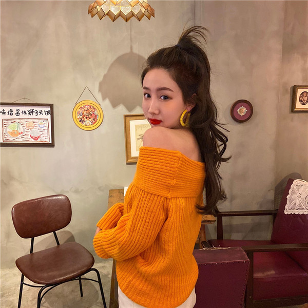 Bluză de damă tricotată în două culori cu mâneci căzute