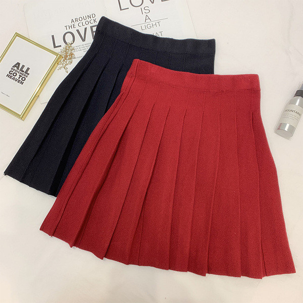 Rövid női rakott szoknya három színben