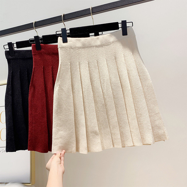 Rövid női rakott szoknya három színben