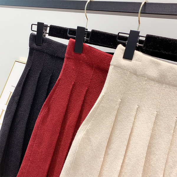 Rövid női rakott szoknya három színben