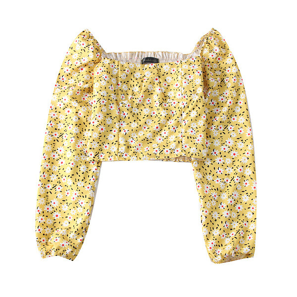 Új modell, korszerű női blúz négyzet alakú nyakkivágással és virágmotívumokkal