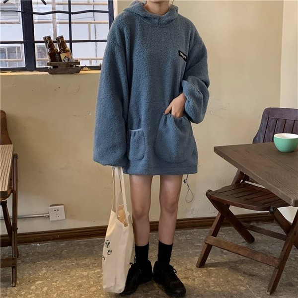 Női hétköznapi pulóver két színben, zsebekkel és kapucnival