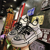 Modern női tornacipő magas talppal, két színben