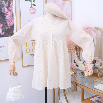 Hétköznapi női ing új modellje - spitz dekoltázs, széles modell három színben