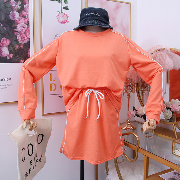 Új modell sport női kétrészes blúz + szoknya szett szürke, narancssárga, zöld és fekete színekben