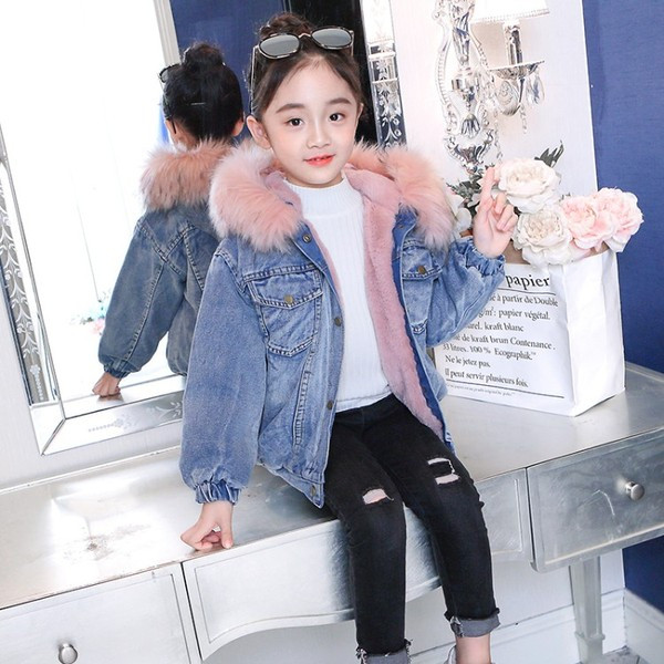 Παιδικό  τζιν μπουφάν για κορίτσια σε δύο χρώματα με κουμπιά και τσέπες