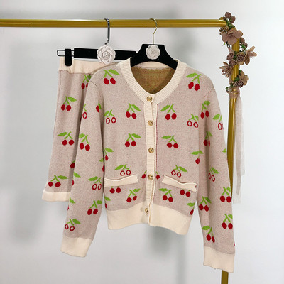 Set de vestă și fustă tricotat pentru femei