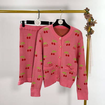 Set de vestă și fustă tricotat pentru femei