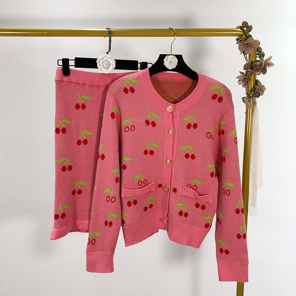 Set de vestă și fustă tricotat pentru femei