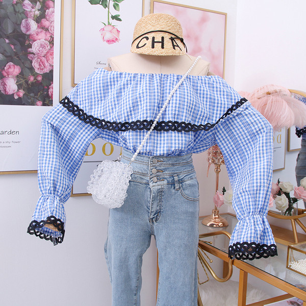 Modern női kockás ing csónakos nyakkivágással, kék, piros és fekete színekben