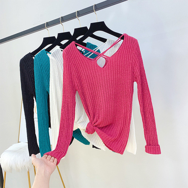 Női blúz kereszt pántokkal, négy színben