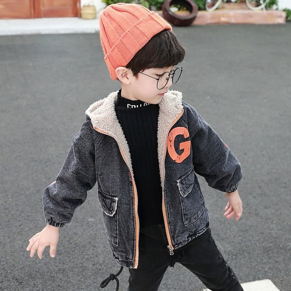 Napi gyerekkabát két színben felirattal fiúknak