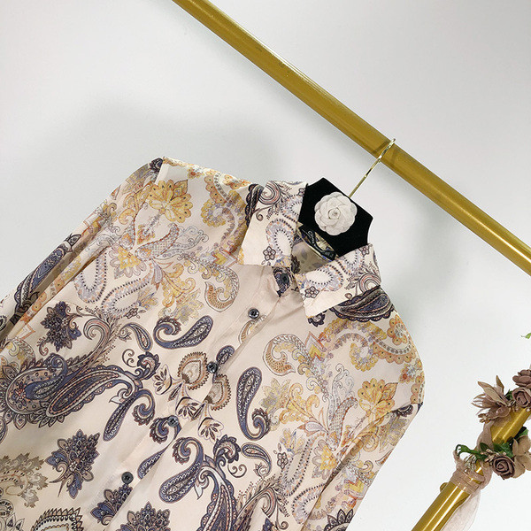 Női ing klasszikus modell színes mintával