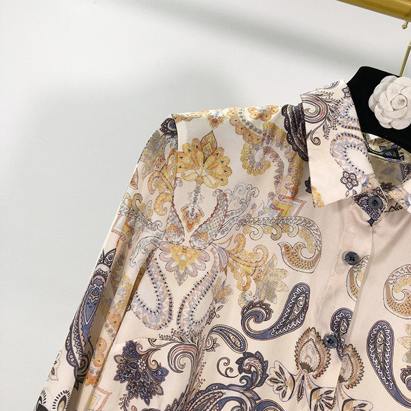 Női ing klasszikus modell színes mintával