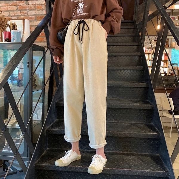 Női sportnadrág két színben, gumis derékkal, zsebekkel