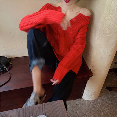 Aktuális női kötött blúz két színben, csupasz váll