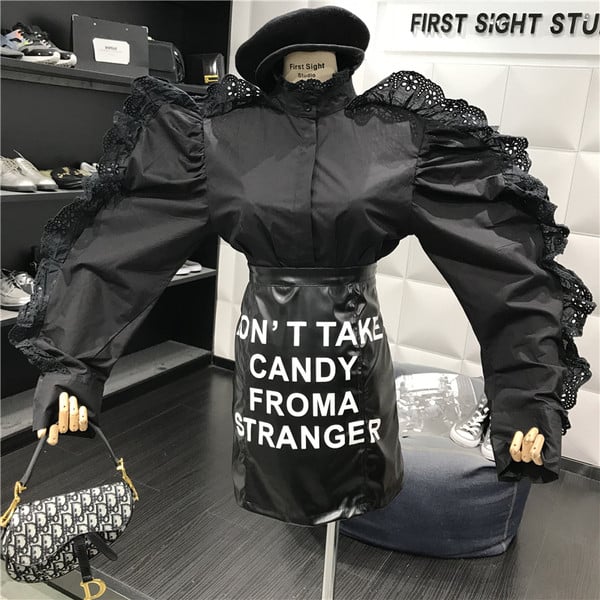 Modern női ing fekete-fehér csipkével