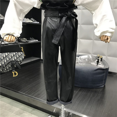 Нов модел дамски кожен панталон с висока талия и колан в черен цвят