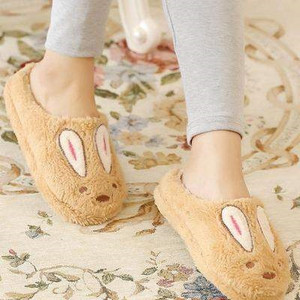 Meleg téli cipők különböző színekben és felhasználásban