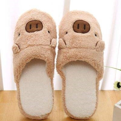 Meleg téli cipők különböző színekben és felhasználásban