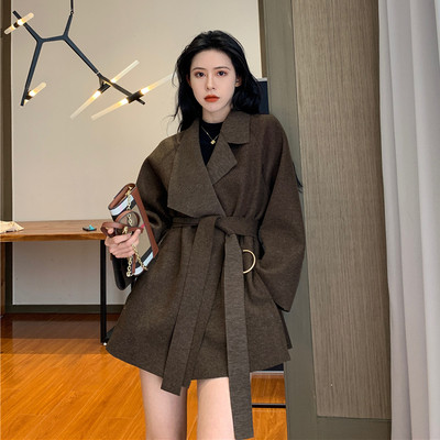 Есенно дамско палто с колан в два цвята