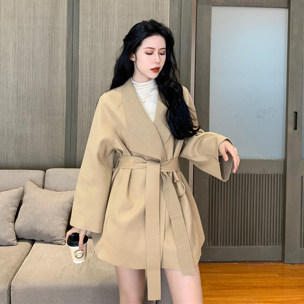 Есенно дамско палто с колан в два цвята