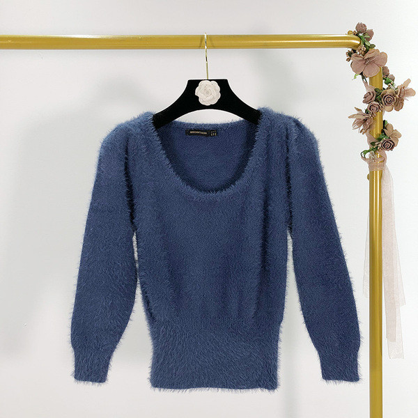 Vastag női blúz ovális nyakkivágással és hosszú ujjú kék és fekete színben